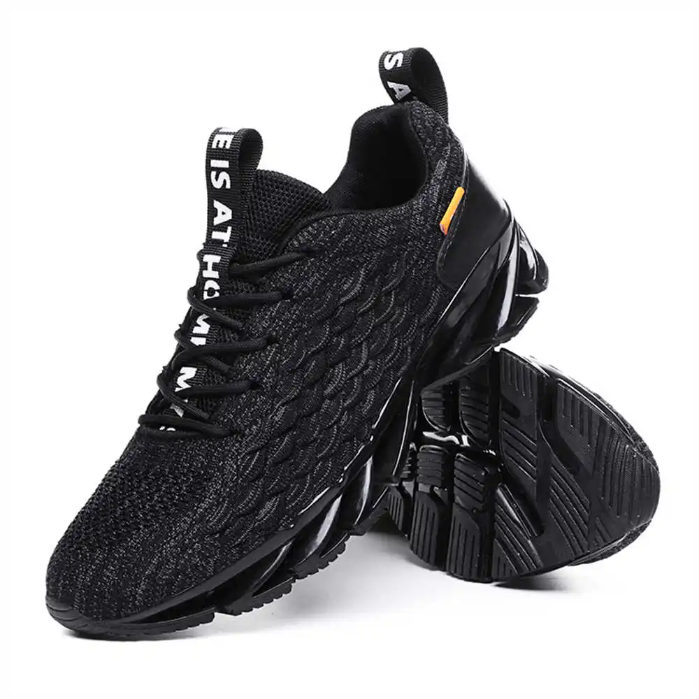 size 44 size 39 walking shoes  - Badminton Center review and price